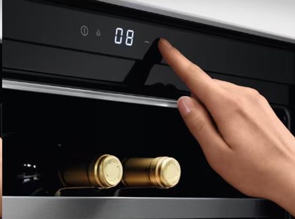 AEG KWK884520T 9000 Vinskap 18 flaske 1 temperatursone
