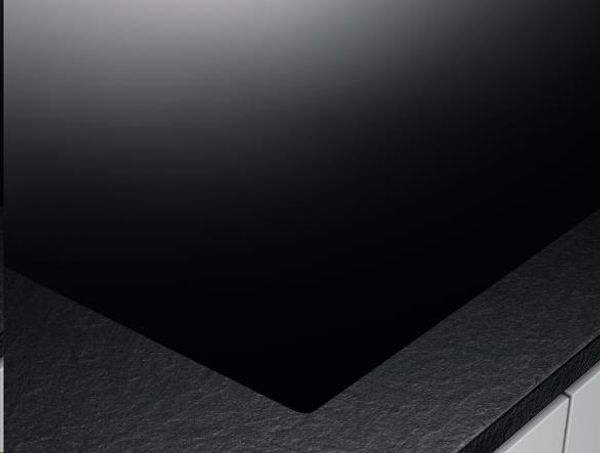 AEG CCS84751CB induksjonstopp med integrert ventilator