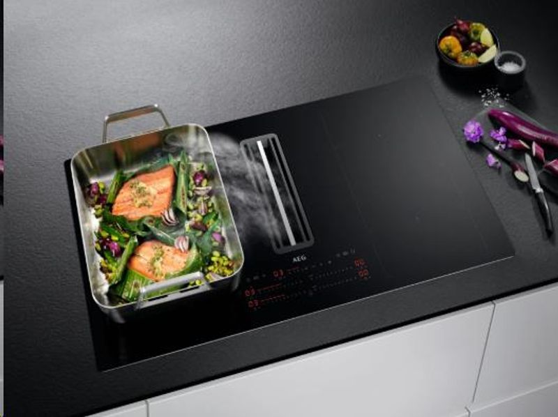 AEG 8000-serien CCS84779CB induksjonstopp med integrert vent